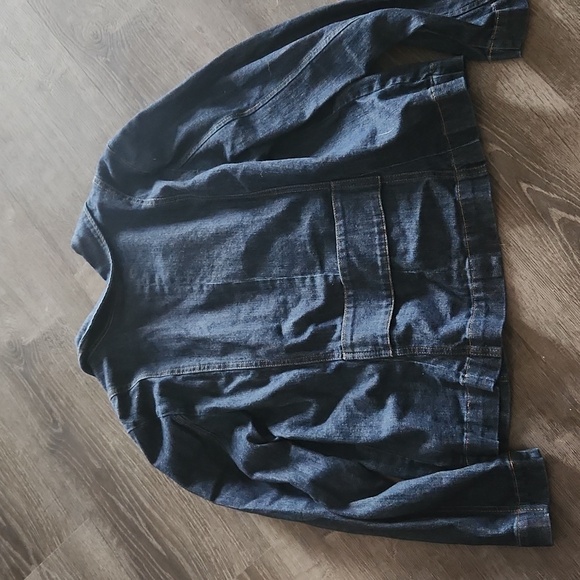 Jean jacket - Picture 6 of 7